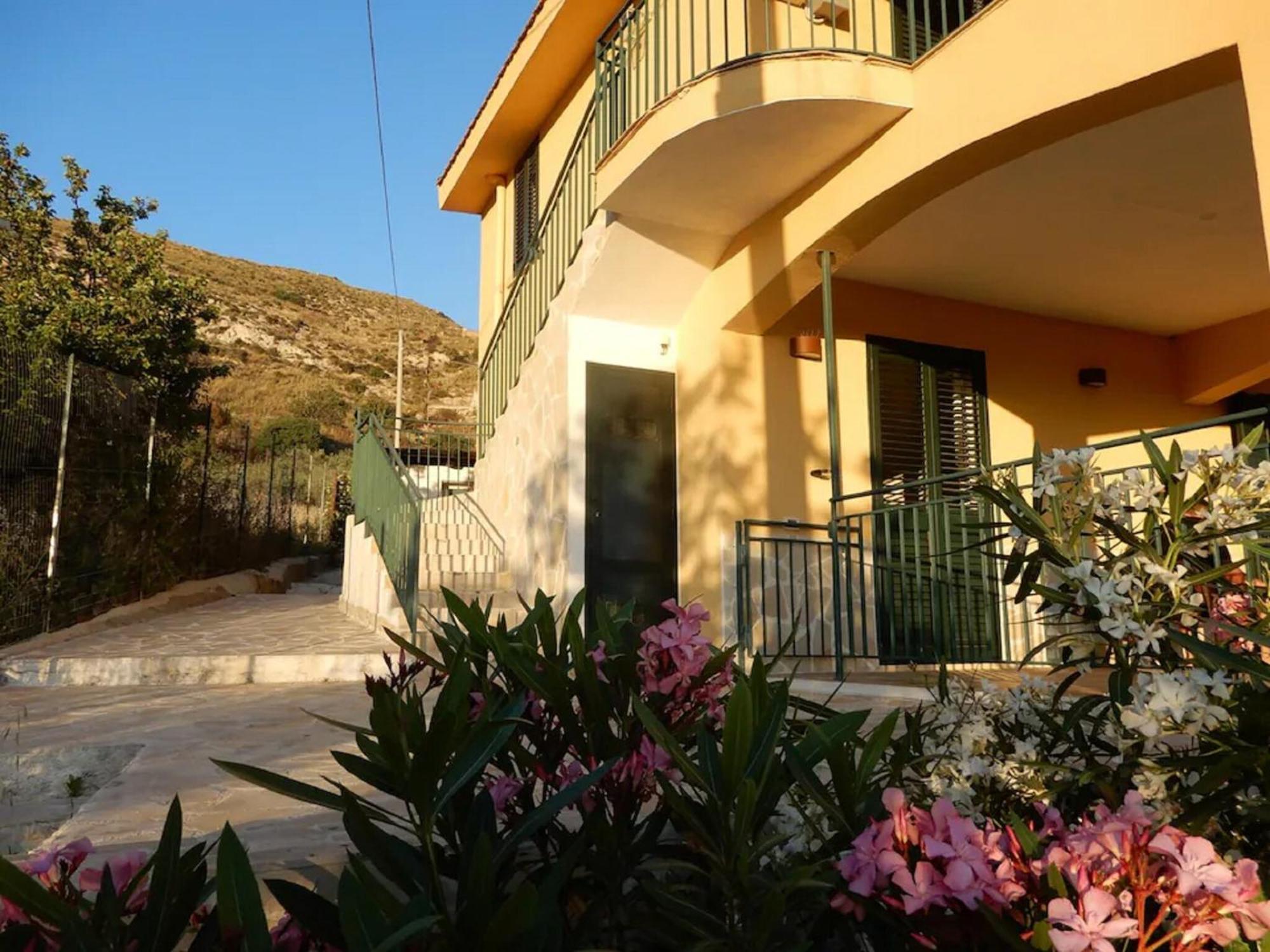 Ravishing Villa In Realmonte With Private Swimming Pool Exteriér fotografie